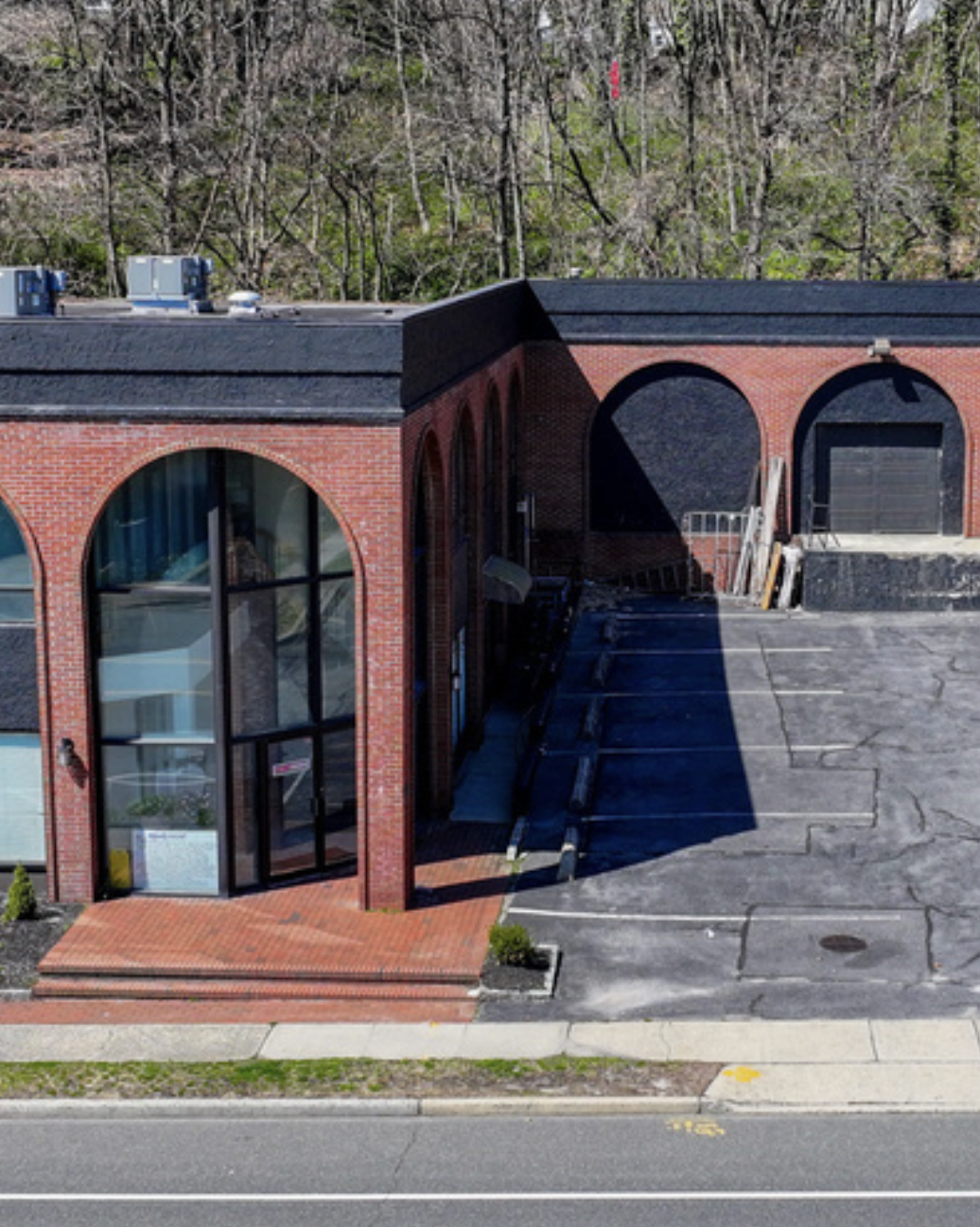1 Brewster Street, Glen Cove NY — 2-story flex office and warehouse building delivered vacant